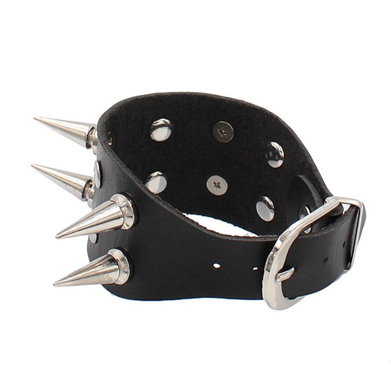 Product Introduction of Vòng Tay Phong Cách Punk Thời Trang Thập Niên 90, Cá Tính, Làm Bằng Da PU, Ba Hàng Đinh Tán, Vòng Tay Vuông, Vòng Tay, Thích Hợp Cho Bữa Tiệc Năm 2024, Tuyệt Vời Làm Quà Tặng 17