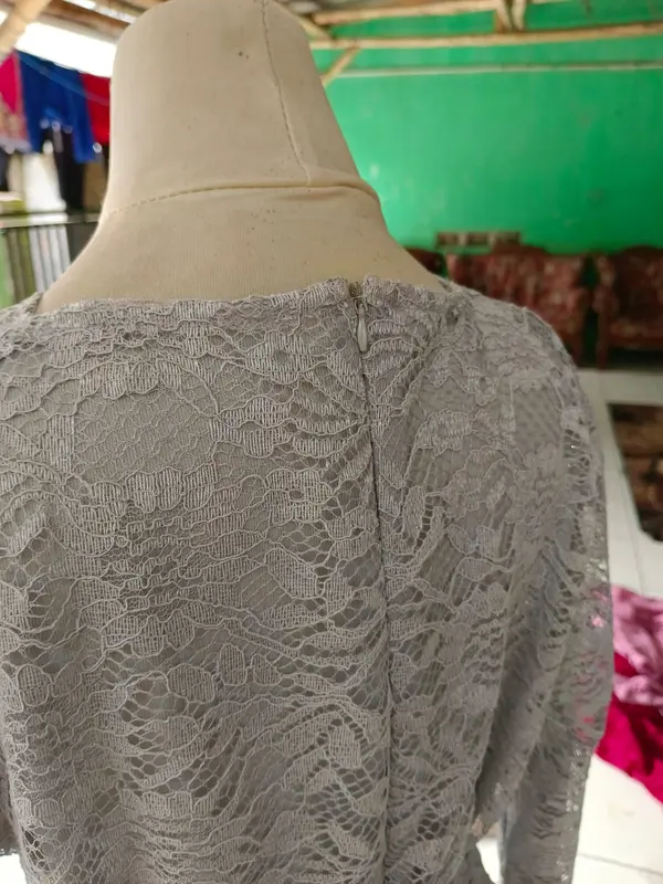 SETELAN KEBAYA GOTIK MUTIARA/KEBAYA BRUKAT WISUDA WANITA / KEBAYA LAMARAN MEWAH /KEBAYA PESTA / KEBAYA BROKAT Bawahan ROK PLISKET BATIK 8