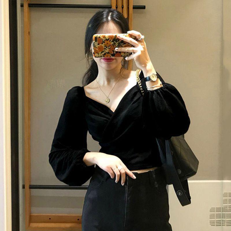 Kemeja lengan panjang retro fashion korea atasan off-shoulder beludru hitam wanita blouse baju atasan wanita velvet top crop 4