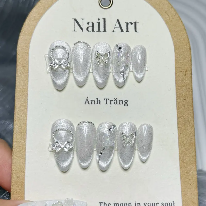Nailbox thiết kế T174 mắt mèo kim cương mix charm sang trọng