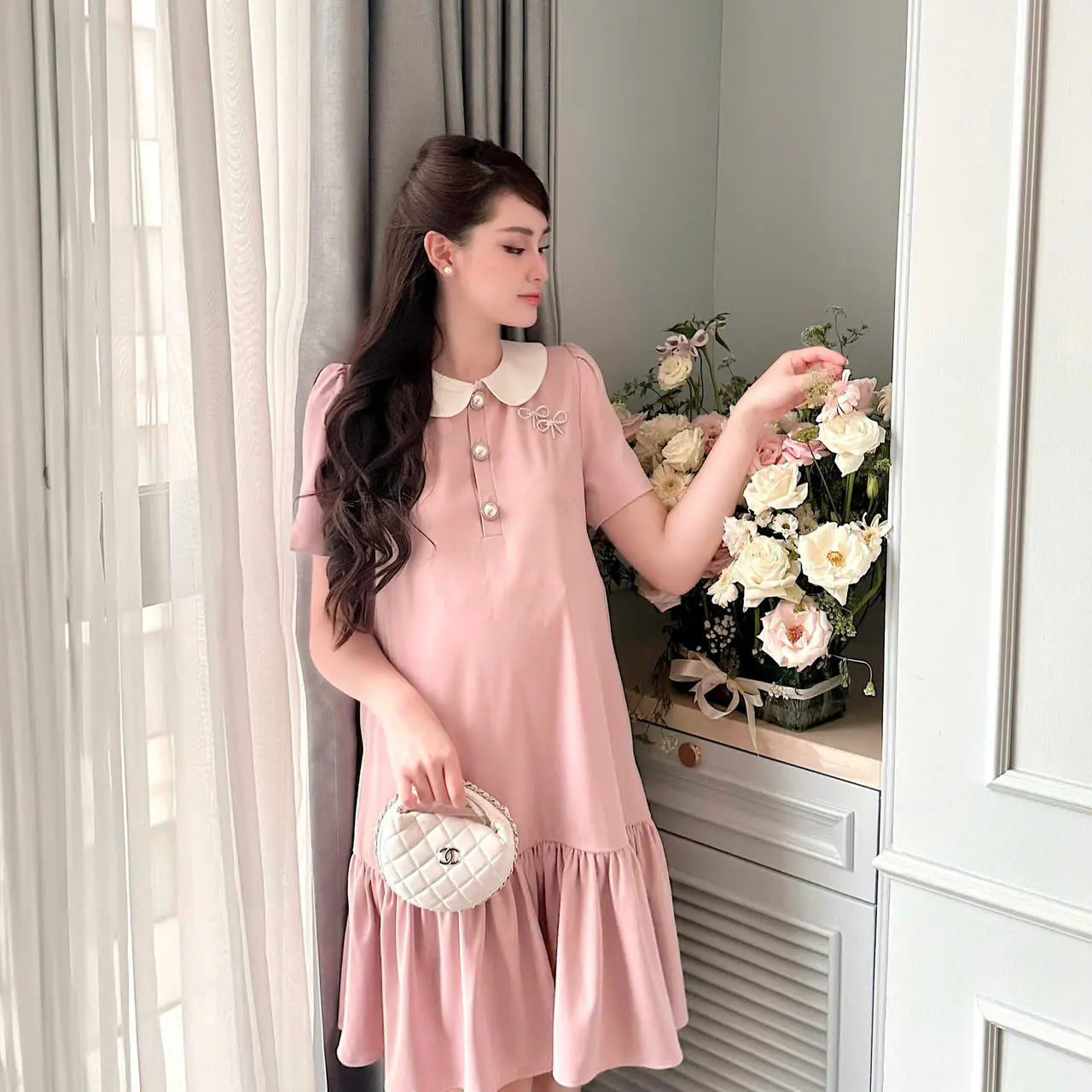 Váy bầu xinh cổ sen dáng đuôi cá mà hồng cho nàng đi làm công sở
