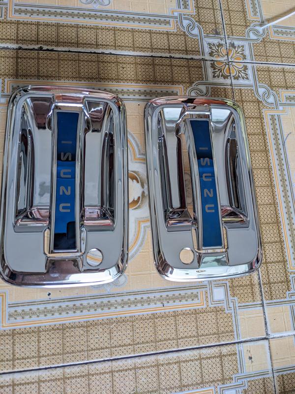 Ốp tay nắm cửa, ốp gạt mưa cho xe Isuzu mạ crom và mạ titan 1