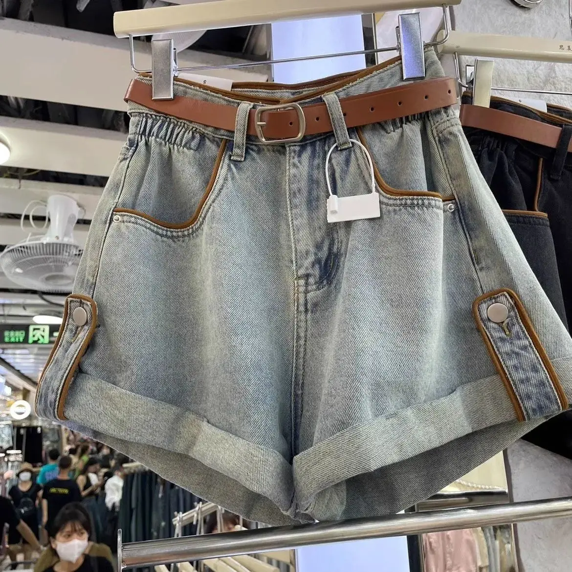 Quần Short Denim Mùa Hè, Phong Cách Hàn Quốc, Cạp Cao, Quần Chữ A Ôm Sát, Bó Sát, Chân Rộng, Dành Cho Nữ, Dễ Phối Đồ, Hàng Mới Về Năm 2024, Phong Cách Cô Gái Nóng Bỏng