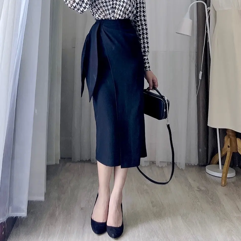 Chân váy buộc eo vạt chéo
