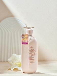 Sữa tắm hoa sen Niacinamide – Thanh khiết – Rạng rỡ từ sâu bên trong