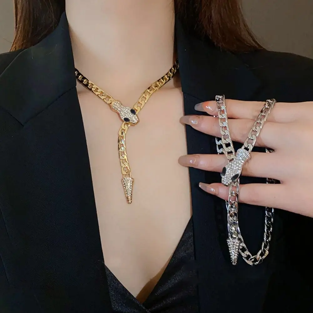 Creative Gift Alloy Snake Necklace Color Color Chain Choker Twistable Accessories Bracelet