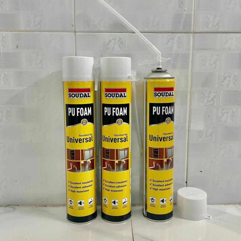 1 chai Keo bọt nở Soudal PU Foam 750ml kèm vòi. Chống dột chống thấm cách âm cách nhiệt. Nhập khẩu Bỉ