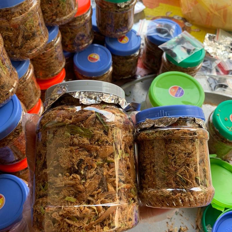 Cá khô giã tỏi ớt lọ to 500gr