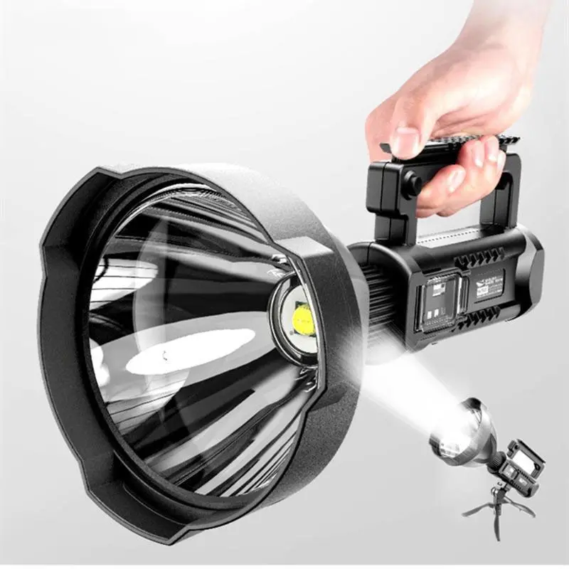 Đèn pin chiếu xa trên 500m W591 bóng XHP70 có độ sáng cao,có chân đế hỗ trợ cố định hướng chiếu đèn. 0