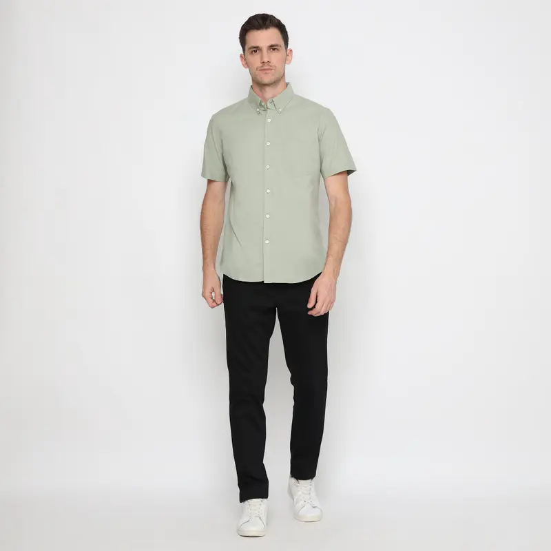 Platini Kemeja Pria Lengan Pendek Basic Katun Oxford Hijau Sage 63251 3