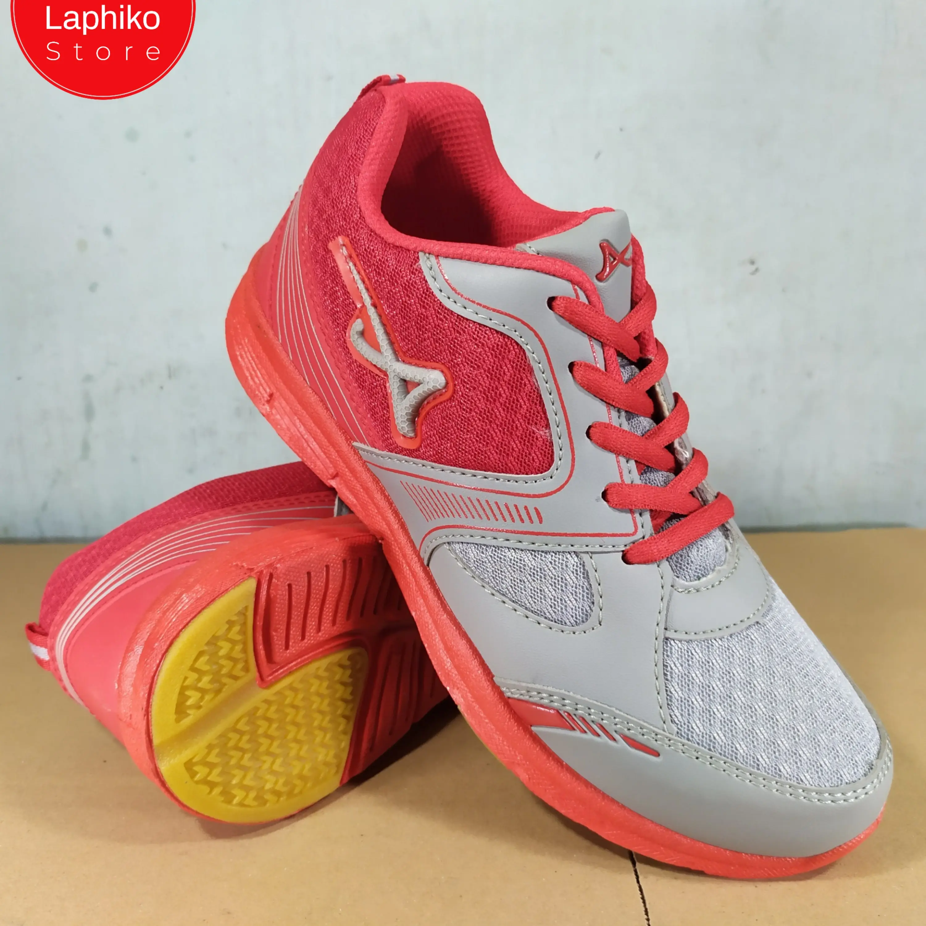 Sepatu olahraga Abu Merah Karet Pro ATT LG 680 37-41