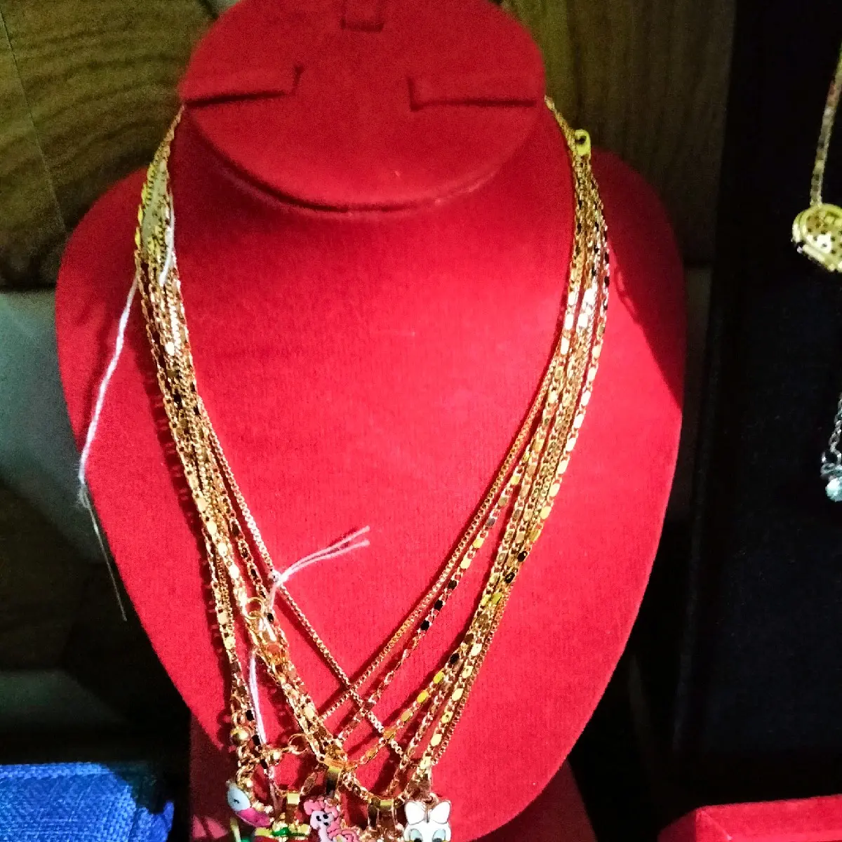 Kalung set liontin Emas import Karakter Anak 4,500 gram Kalung Kalung