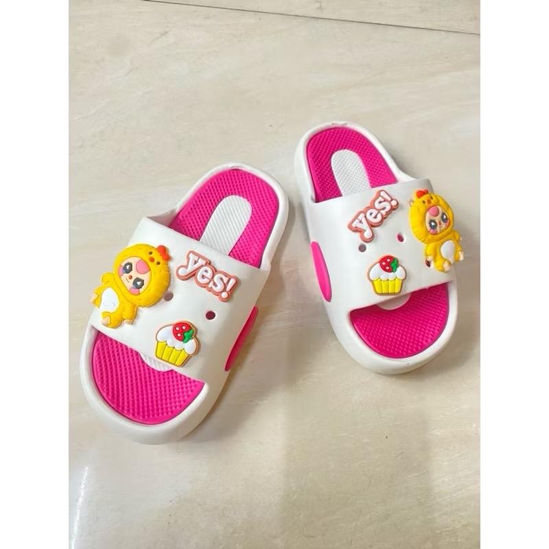 Dép lê bé gái Dép lê Baby Three cực xinh cho bé gái 4-8 tuổi, hàng 2 lớp cao cấp đi siêu êm, siêu siêu mềm, chống trơn 4