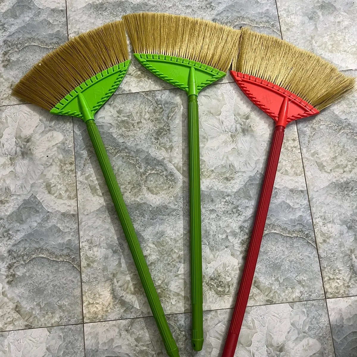 Combo 3 Chổi Nhựa Siêu Bền Đẹp Chất Liệu Cước Không Thấm Nước Quét Nhà, Sân Vườn Tiện Lợi