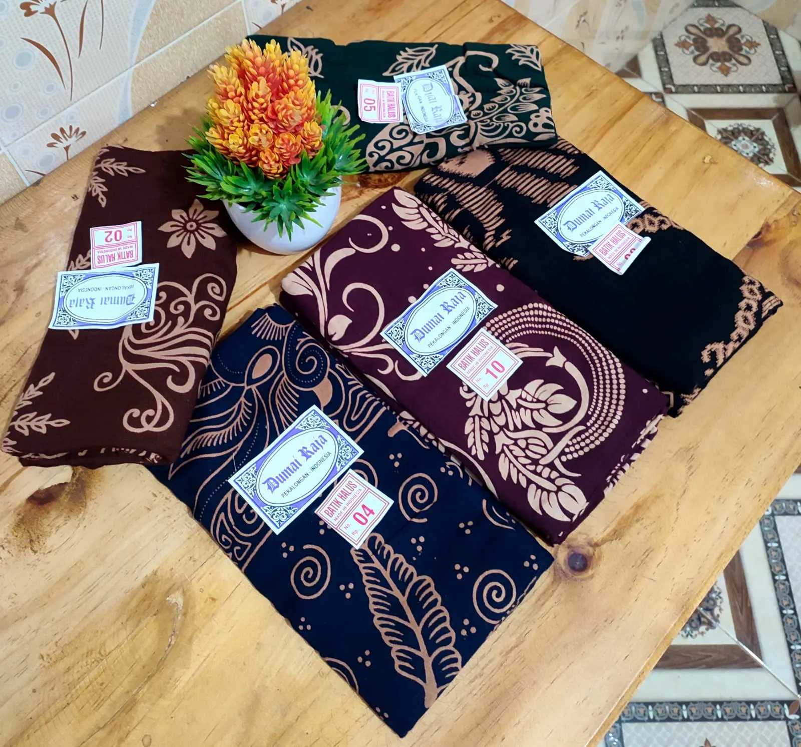 PAKET 3 Pcs Sarung Goyor / Sarung Putri / Bali / Tuban / Rayon / Batik Sudah Jahit Hitam Dewasa Muslim Motif Santri Pekalongan Katun Putih