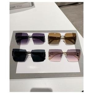 Kính Râm Không Gọng, Thiết Kế Vuông Và Mỏng, Thích Hợp Cho Mùa Hè, Hàng Mới Về, Chống Nắng Và Che Nắng, Chất Lượng Cao Cấp