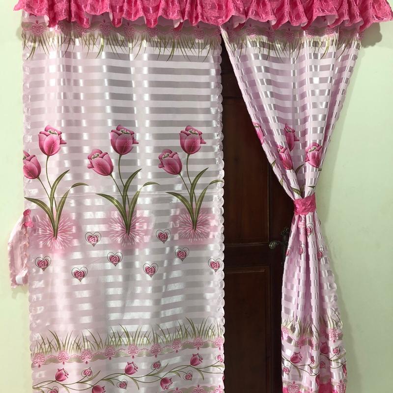 Rèm dán tường bộ 3 chi tiết bèo và 2 chiếc rèm buông xuống, che nắng và trang trí nhà cửa 5