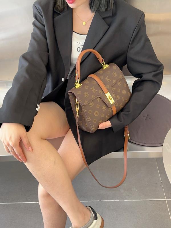 96370 Túi xách Da UK dáng vuông nắp cài sang trọng - Chất liệu : Da PU mềm Kích thước : 25*12*18 - Phù hợp dùng đeo đi làm đi chơi đi công việc tiện lợi ...Bảo Hành 1 năm về da Bag