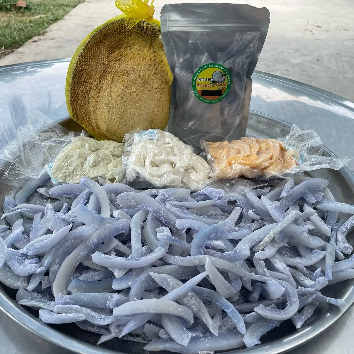 Combo 1 bịch mứt 250g+1 trái sáp đặc