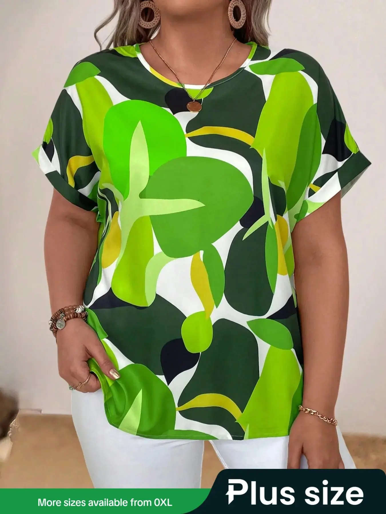 【Plus Size】 Geometric Print Curved Hem Tee, Casual Short Sleeve T-shirt for Summer, Women's Plus Clothing for Daily Wear, Top