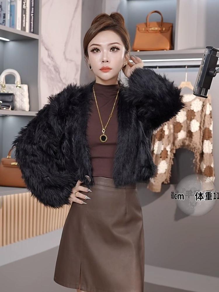 Product Introduction of 2024 Autumn and Winter New High-End Popular One-Button Short Woolen Coat for Women Fashionable Stylish All-Match Long Sleeve Fashion 10