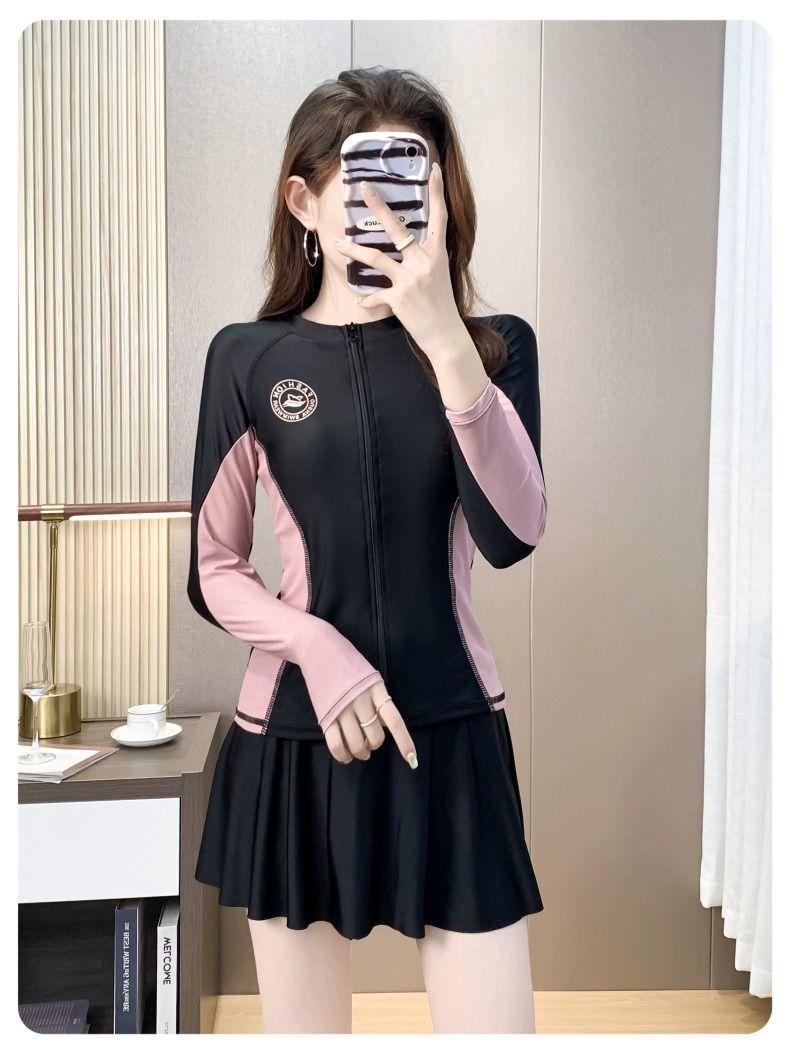 Product Introduction of Plus Size Sports Swimsuit Women's Summer New Split Conservative Long-Sleeved Trousers Diving Suit Jellyfish Seaside Surfing Swimsuit 9