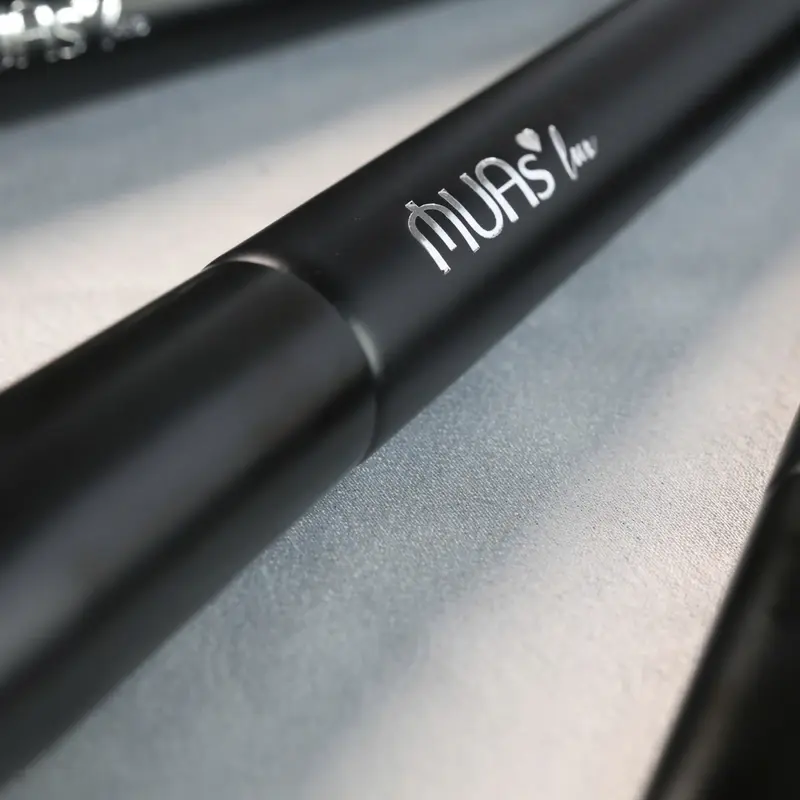 [Bộ cọ MUA Lux]Bộ cọ MUAs Lux 16 cây và 15 cây thân gỗ đen chất lông mền mịn sang chảnh kèm hộp và mút 3