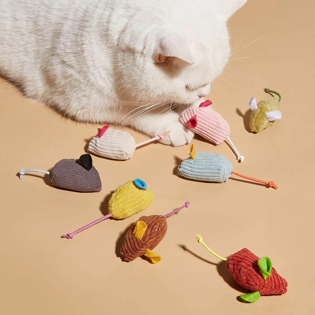 Cat grass and mouse striped checkered cloth are not easy to swallow. New catnip toy factory directly supplies cat toys