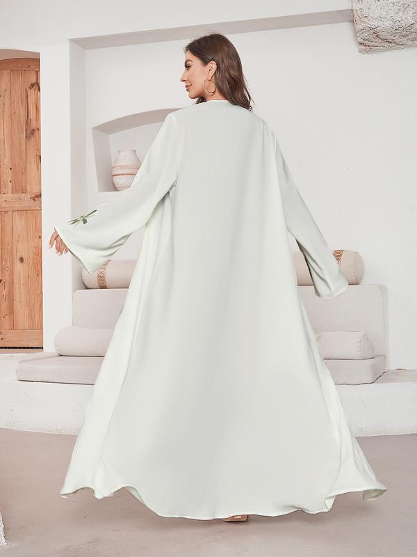 Product Introduction of Discount Factory 2024 New Middle East Muslim Clothing Fashion Elegant Cardigan Embroidered Dress Robe in Stock 11