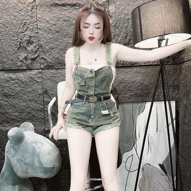 Yếm  rin xanh dơ 2 dây có 1 túi có nắp và 1 túi  không nắp túi 1