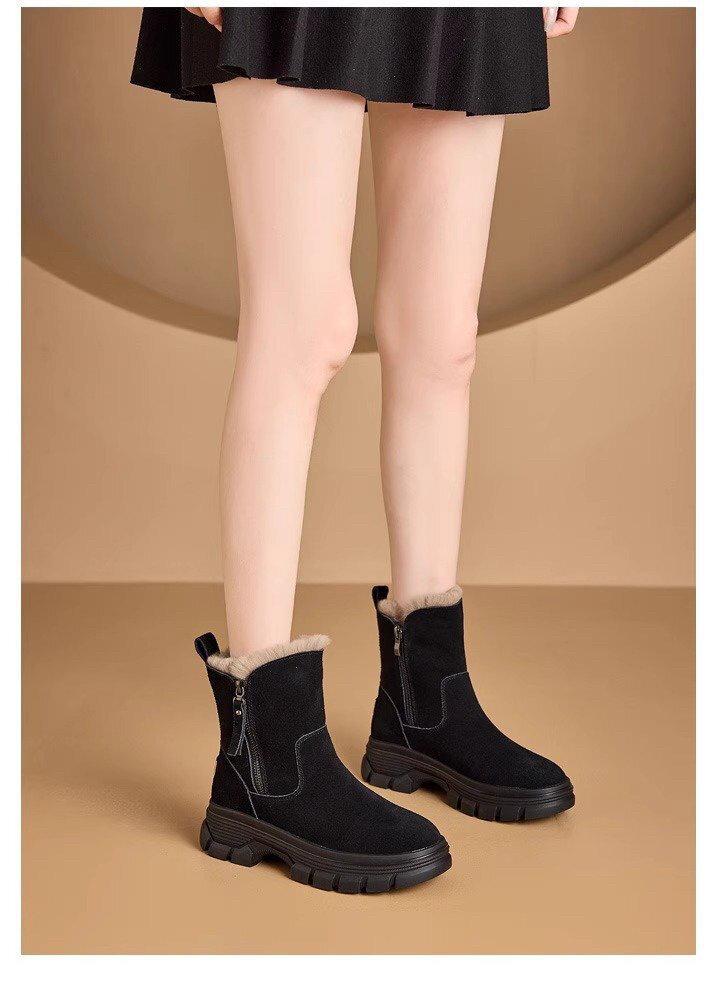 Product Introduction of Red Qingying Brand Thick Bottom Fur Lined Martin Boots Women's Winter Snow Boots Anti Slip Warm Casual Short Tube Boots 4