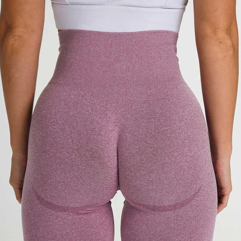 Product Introduction of Seamless Knitted Small Crescent Breathable Quick Drying Fitness High Waist Peach Tight Elastic Hip Lifting Yoga Pants 0