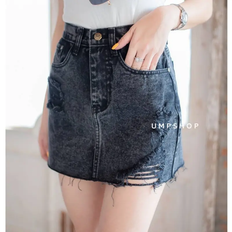 กระโปรงยีนส์เอวสูง สีสโนว์ดำ แต่งขาด ทรงสวย ผ้าไม่ยืด แนะนำ  Clothing Women  ผู้หญิง เสื้อผ้า  Skirt