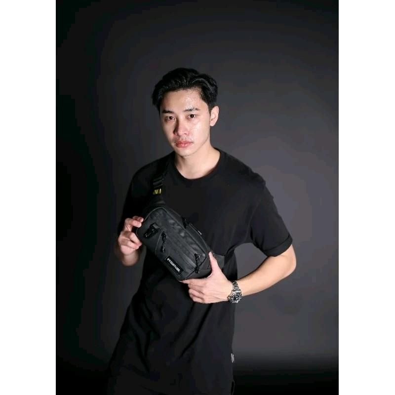 Tas Premium Anti/Tahan Air Waist Bag Premium Waterproof Hitam Selempang Slingbag Pria Tas Slempang,Tas Pinggang Tas Pria/Cowok Dewasa/Remaja [Walxer] Waistbag 1