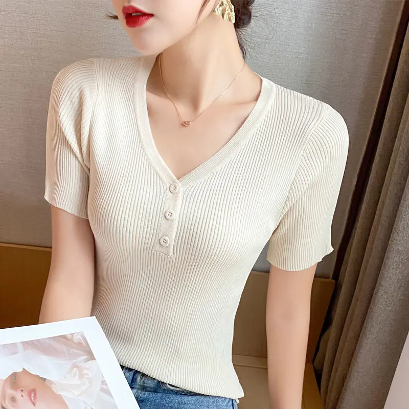 Áo Thun Mùa Hè, ngắn Tay, Chất Liệu Lụa Lạnh Dành Cho Nữ, Phong Cách Hàn Quốc, Dáng Ôm, Cổ Chữ V, Thiết Kế Nút, Áo Mỏng, Hợp Xu hướng, Hàng Mới Về Năm 2025