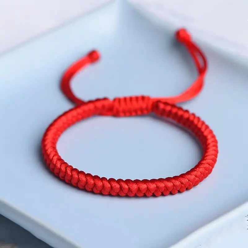 Vòng Tay Thắt Nút Vajra, Dây Đỏ, Dành Cho Nữ, Phong Cách Hàn Quốc, Thiết Kế Đơn Giản, Thích Hợp Cho Các Cặp Đôi, Cùng Phong Cách Với Quạt, Vòng Tay Thanh Lịch chuỗi  vòng  quỷ  ám lắc  xoắn vòng  đá  cẩm  thạch  phong  thuỷ vòng  tay  mặt  trăng  và  mặt
