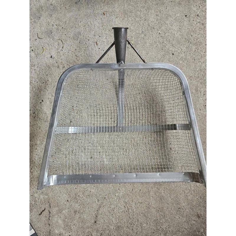 Product Introduction of Xẻng lưới sàng rất tiện dụng cho nhà nông, chất liệu thép rất bền. hàng chính hãnġ GUMBO tiện lợi 22