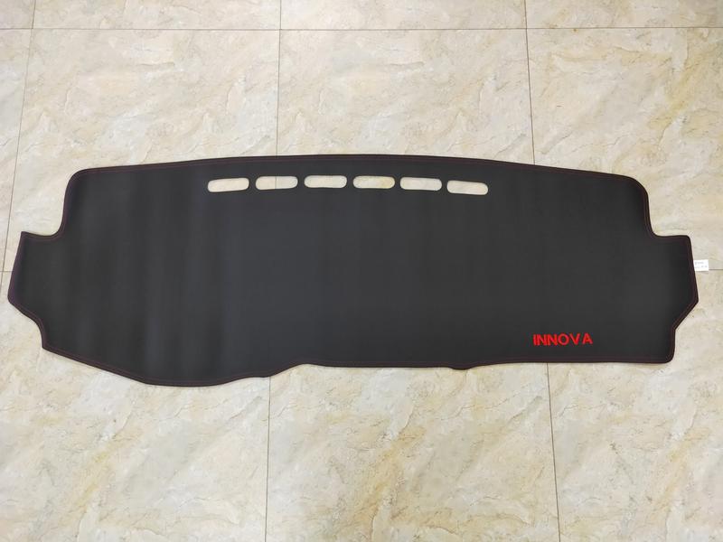 Thảm Taplo Xe Toyota Innova 2006-2015 loại da dày cao cấp 3 lớp chống trượt Da Carbon đen 0