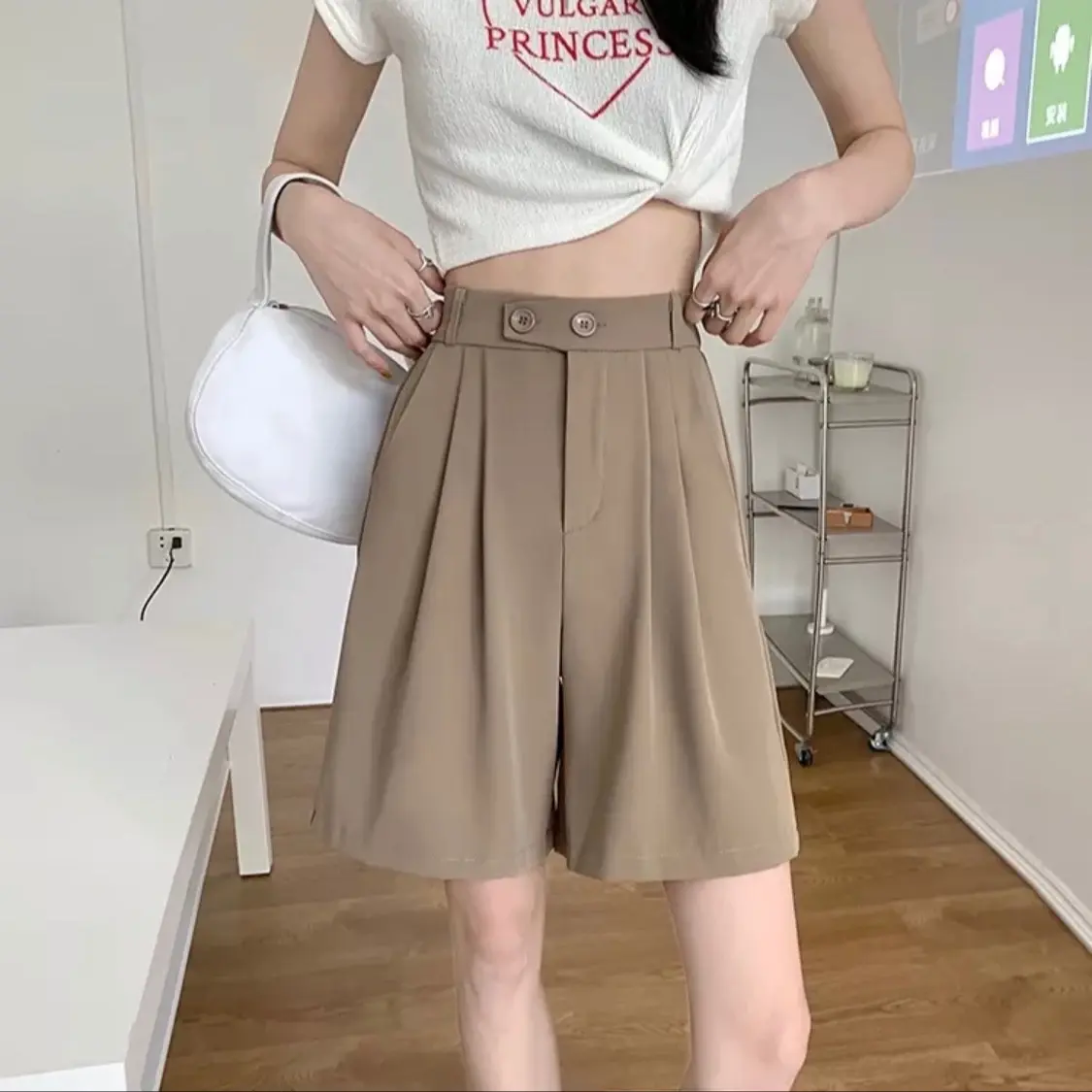 Celana pendek wanita khaki 015