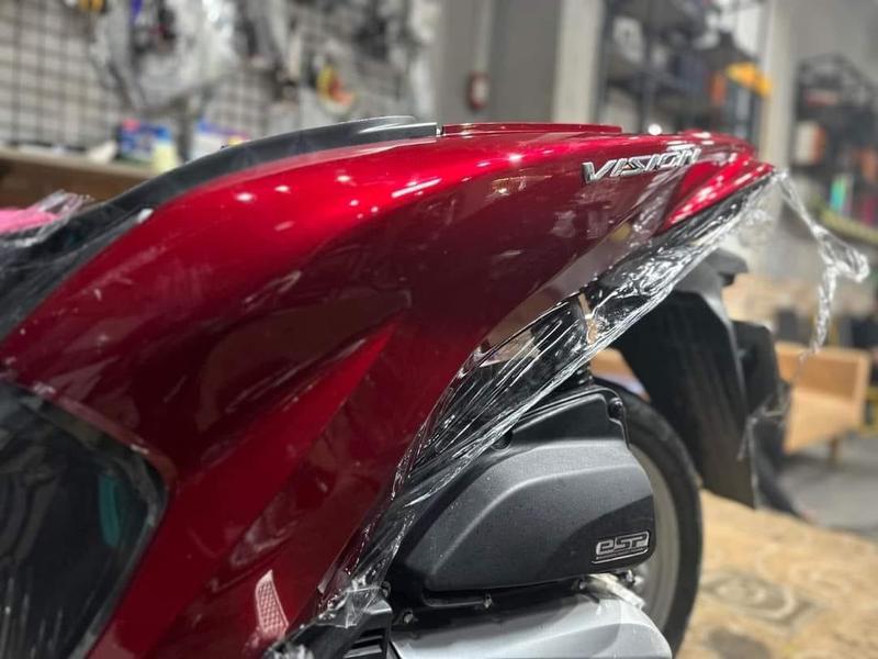 Product Introduction of DECAL TRONG SUỐT 3 LỚP SIÊU BÓNG,DÀY_ DÁN BẢO VỆ CHỐNG XƯỚC CHO ÔTÔ,XE MÁY VÀ NHIỀU VẬT DỤNG KHÁC... 1