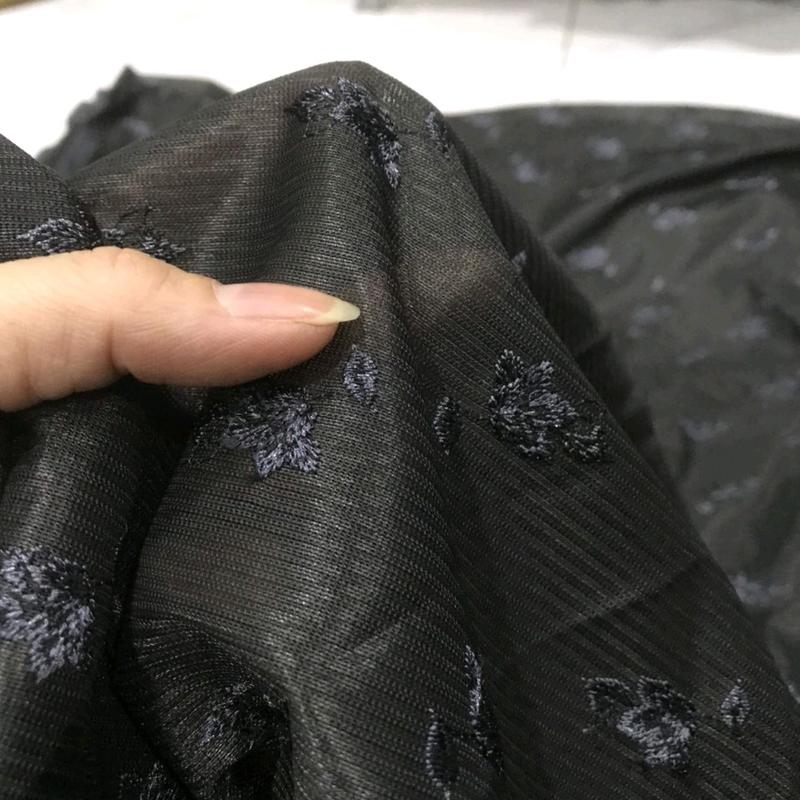 vải voan  lưới thêu hoa màu xám dày dặn cao cấp đẹp sang  _( khổ 1m15) may đầm váy áo vv 3