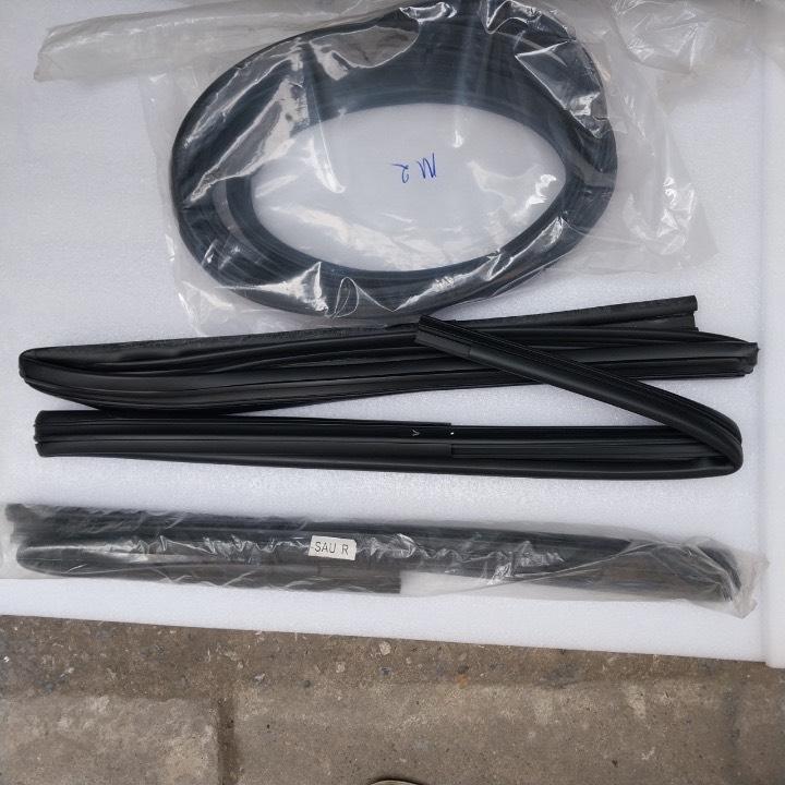 Gioăng trượt kính Daewoo Matiz 2. Roăng kính cánh cửa Matiz 2 1