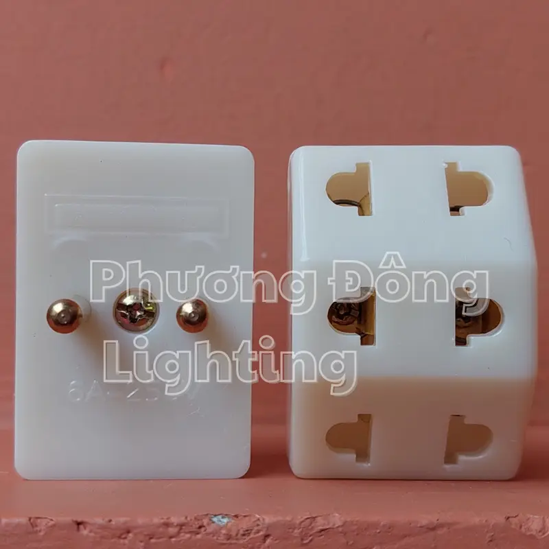 Phích cắm chia 3 ổ cắm - 3000W đầu nối 3 cửa P11 chịu tải 3000W 1