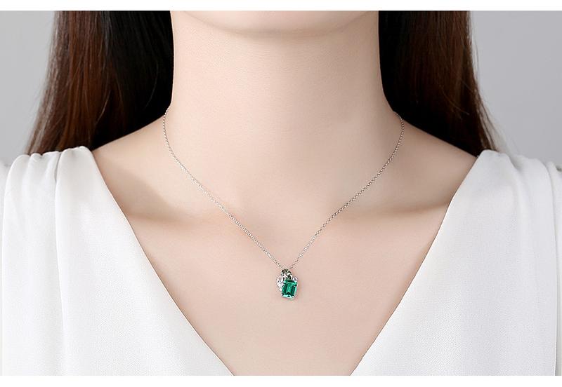 Product Introduction of European and American Style Necklace S925 Silver Pendant Women's Cross Car Chain Emerald Fashion Elegant Jewelry 2