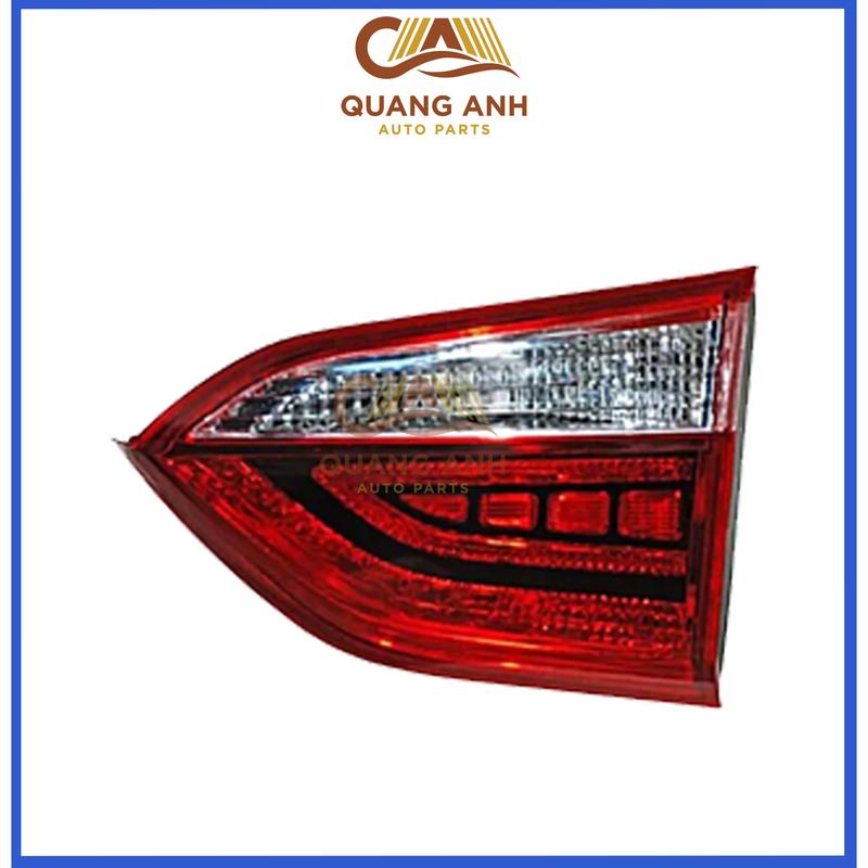 Đèn hậu miếng ngoài của xe GRAND I10 đời 2017-2019 bản SEDAN hàng xịn 3