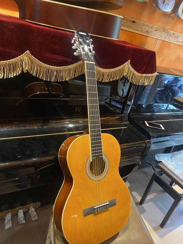 Guitar Claasic Yamaha F510 dây nilong dành cho bạn mới tập chơi
