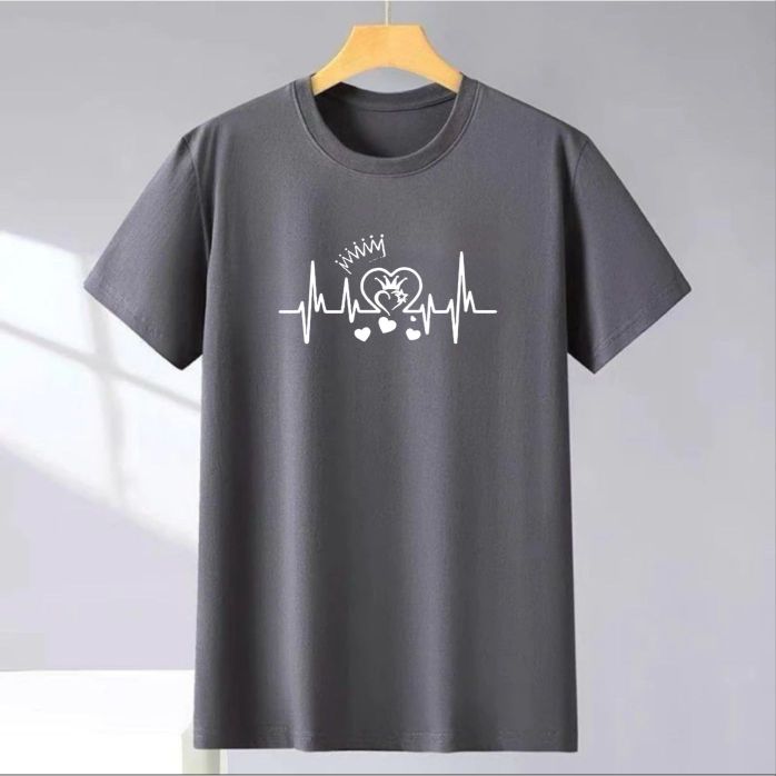 Kaos Oblong Wanita||Sablon DTF Berkualitas||Atasan Distro Baju Lengan Pendek||Motif Detak Mahkota Simple||Ukuran M,L,XL,XXL,||Kaos Fashion Santai.