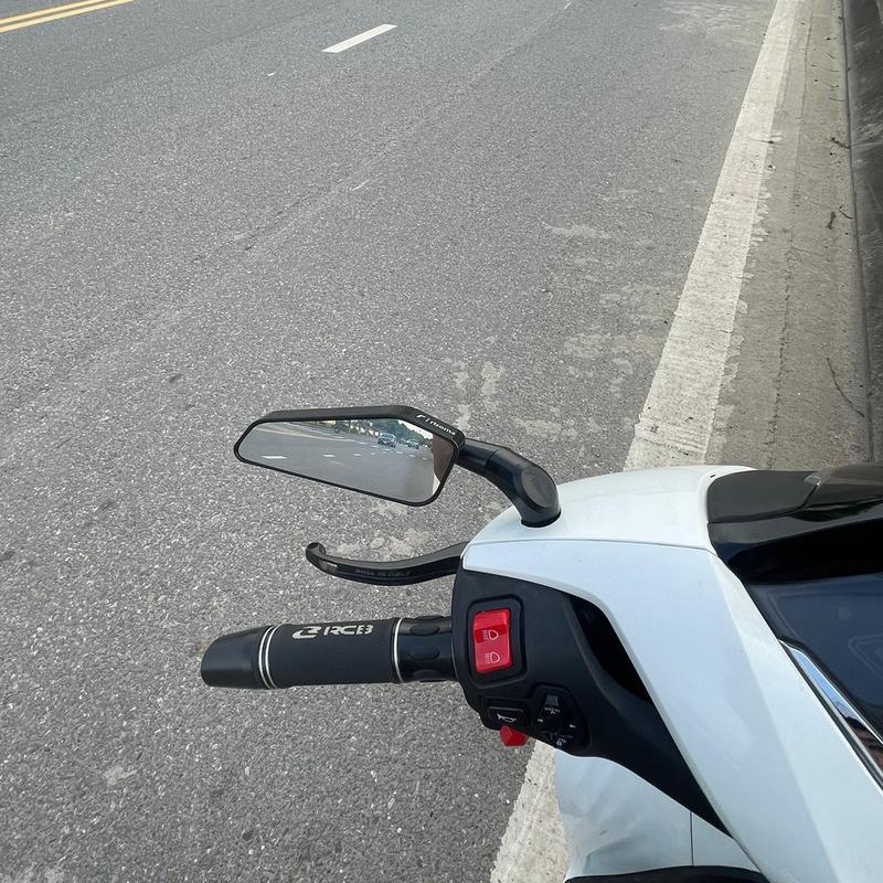 Gương 744 mặt kính trong 5