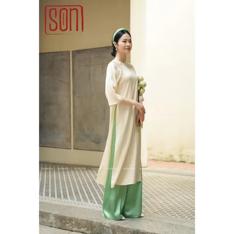 [SẴN HÀNG]Aó Dài Gấm Tơ Xuông Dáng Xưa Tay Loe Đính Cúc Bọc Diện Tết Du Xuân hot trend 2025, nữ, women dress - Áo Dài Mỹ An 5