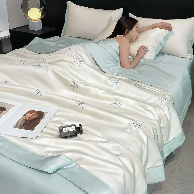 Chăn Mùa Hè, Chất Liệu Lụa Lạnh Bộ Bốn Món, Vỏ Thoáng Khí, Có Thể Giặt Máy, Thích Hợp Cho Giường Đơn Và Đôi, Chăn Mùa Hè Mỏng, Bộ 2024a 1